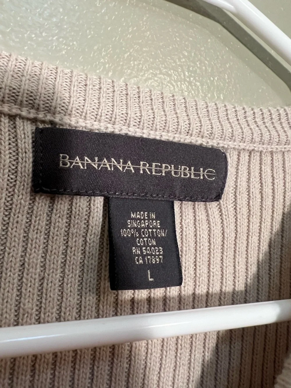 Vintage Banana Republic Men's Sz Large Crewneck T-Shirt Beige Ribbed Long Sleeve